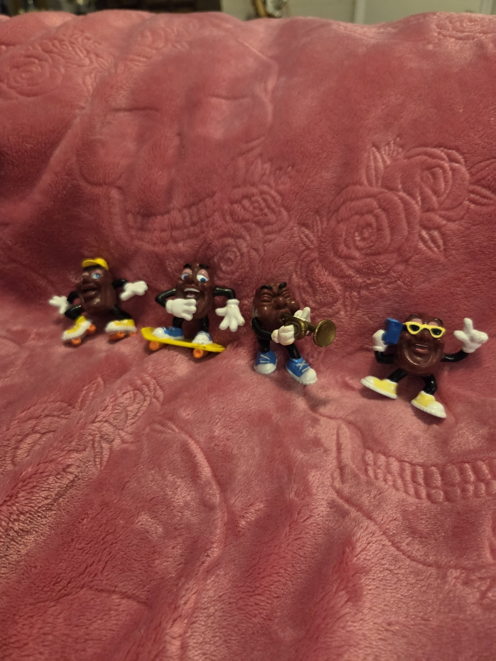 Novelty California Raisin Character Toy Set